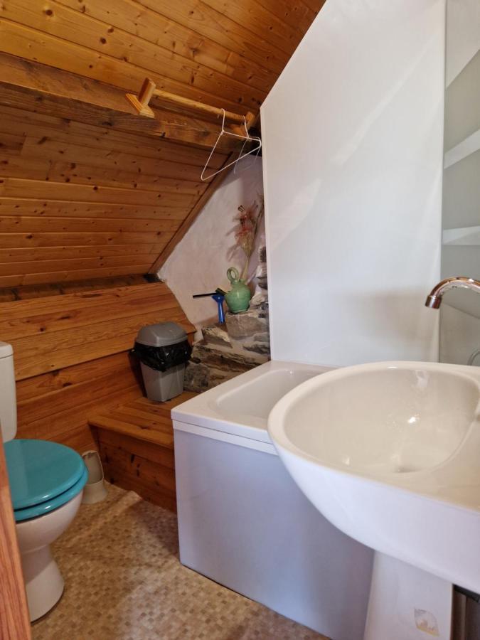 Gite Rustique En Centre Bretagne Laniscat Екстер'єр фото